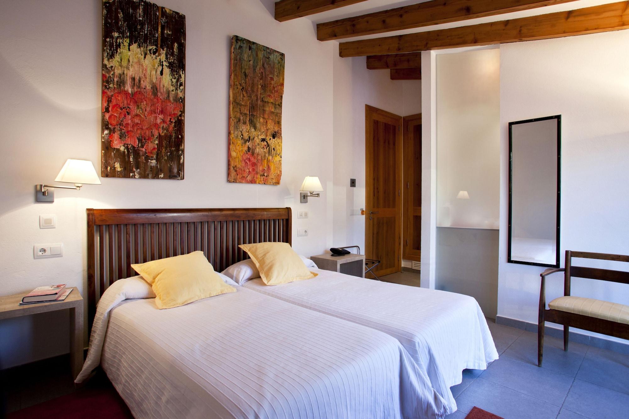 Hotel L'hostal - Turisme Interior 3*