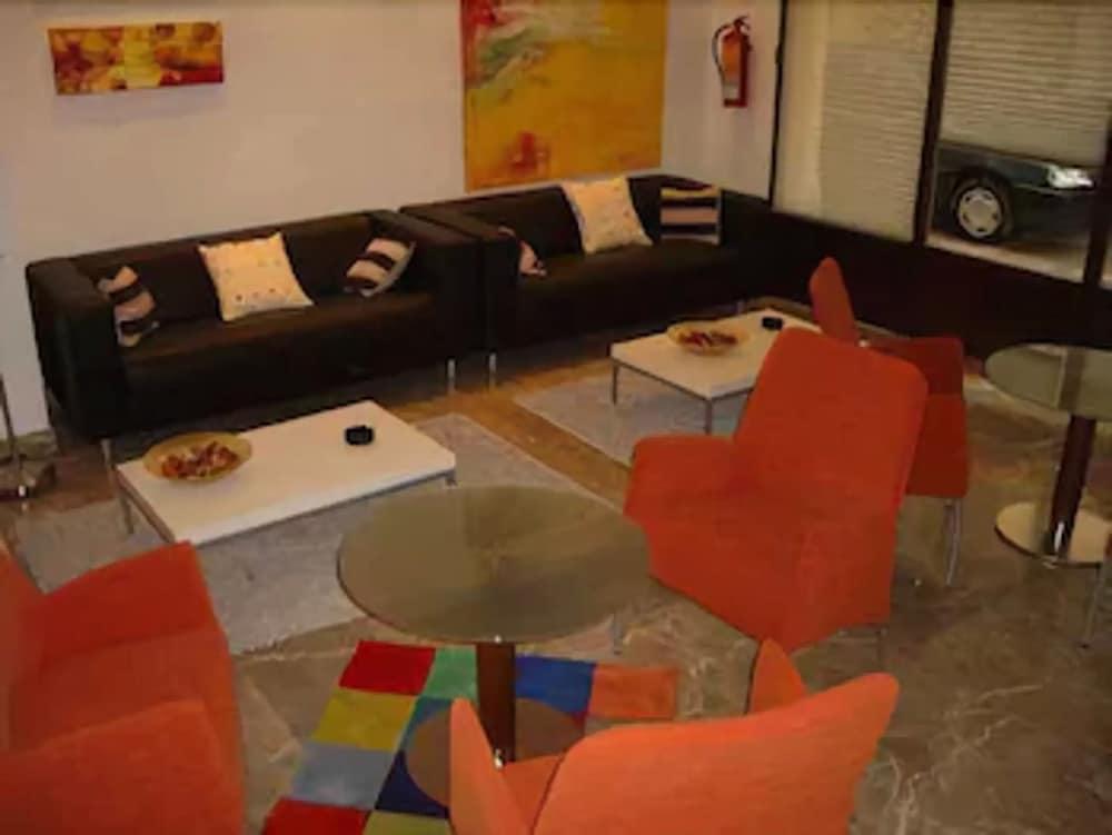 Hotel L'hostal - Turisme Interior
