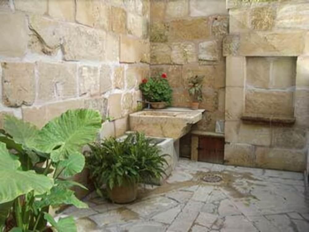 L'hostal - Turisme Interior